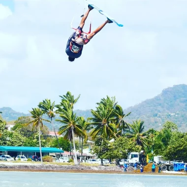 Kitesurfing