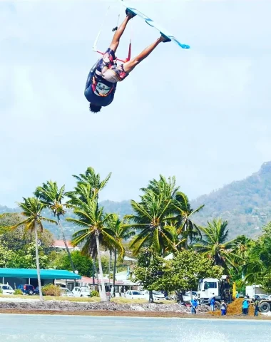Kitesurfing