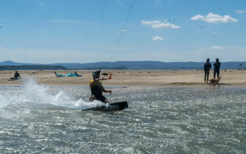 Kitesurf lessons, kitesurfing lessons, beginner kitesurfing, intermediate kitesurfing, kitesurfing.